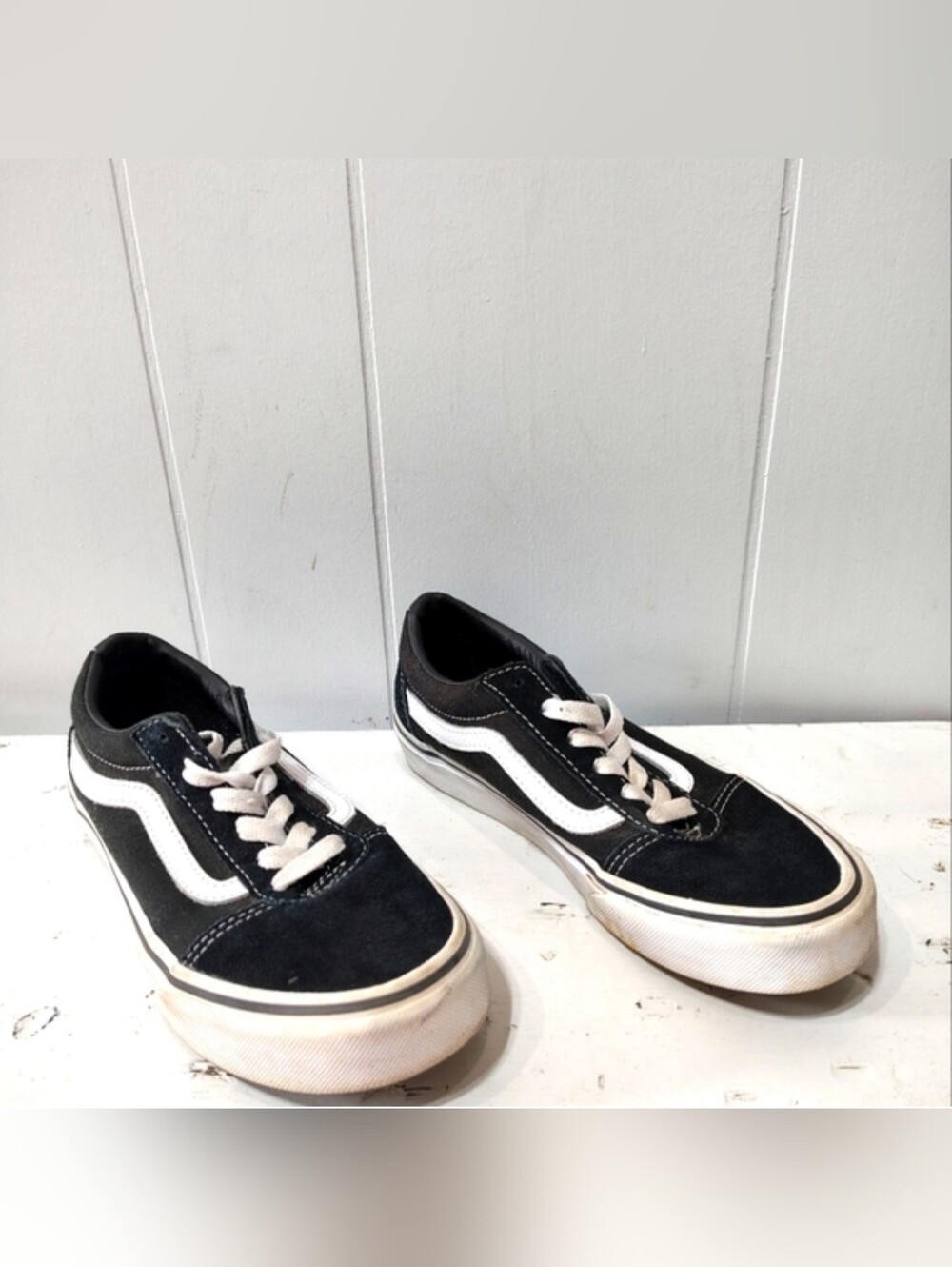 Vans Old Skool Black & White Leather Sneakers Boys Size 3 Youth